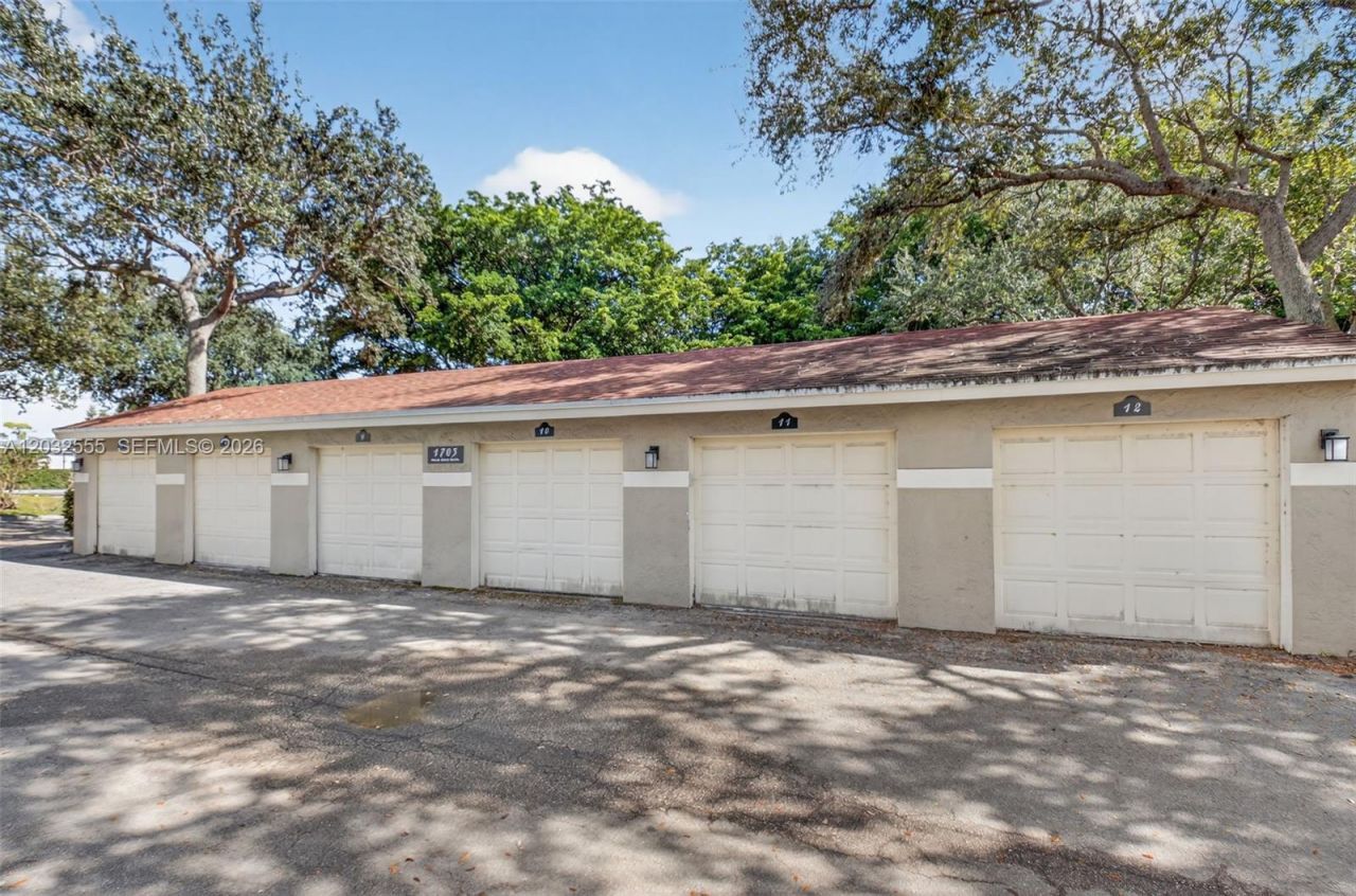 Please Call For Address, Unit 3-306, Delray Beach, FL 33445 Photo