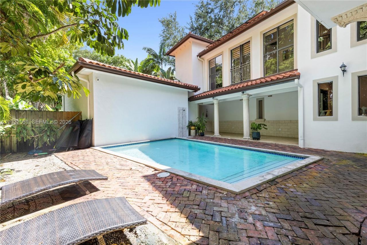 6550 SW 75th Ter, South Miami, FL 33143 Photo