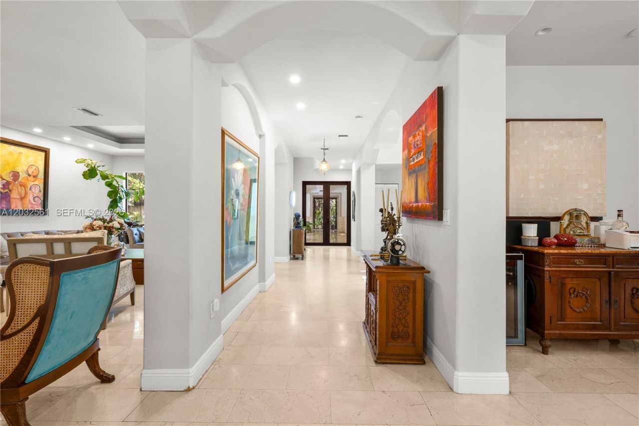 6550 SW 75th Ter, South Miami, FL 33143 Photo