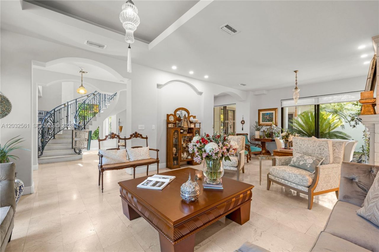 6550 SW 75th Ter, South Miami, FL 33143 Photo