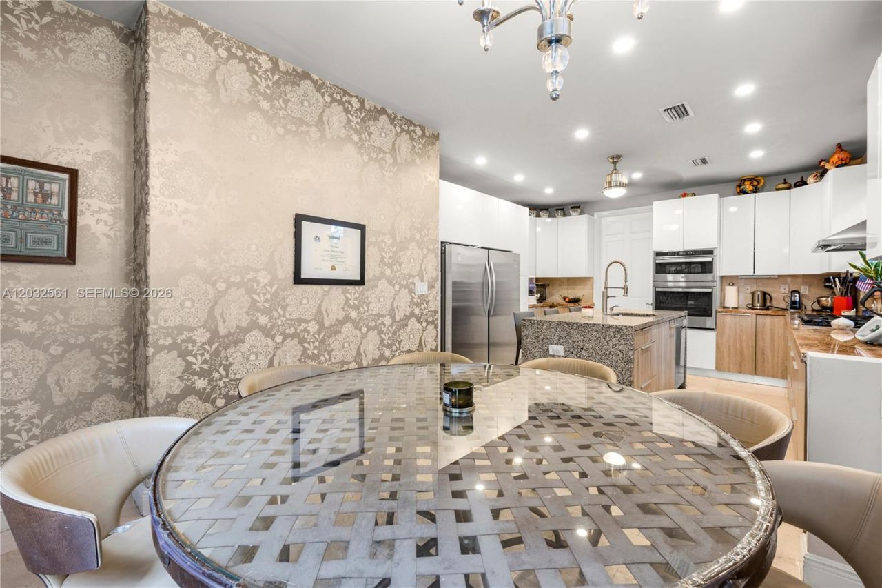 6550 SW 75th Ter, South Miami, FL 33143 Photo