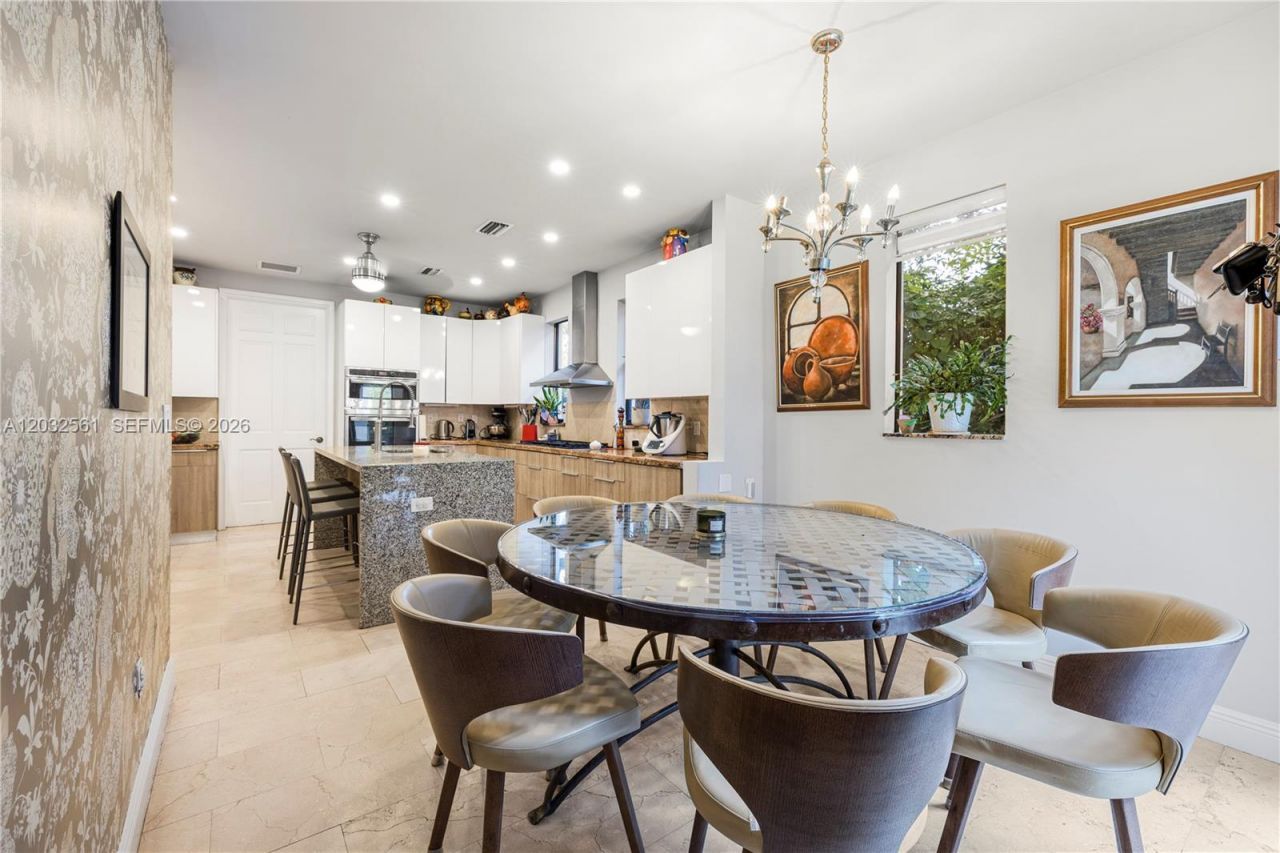 6550 SW 75th Ter, South Miami, FL 33143 Photo