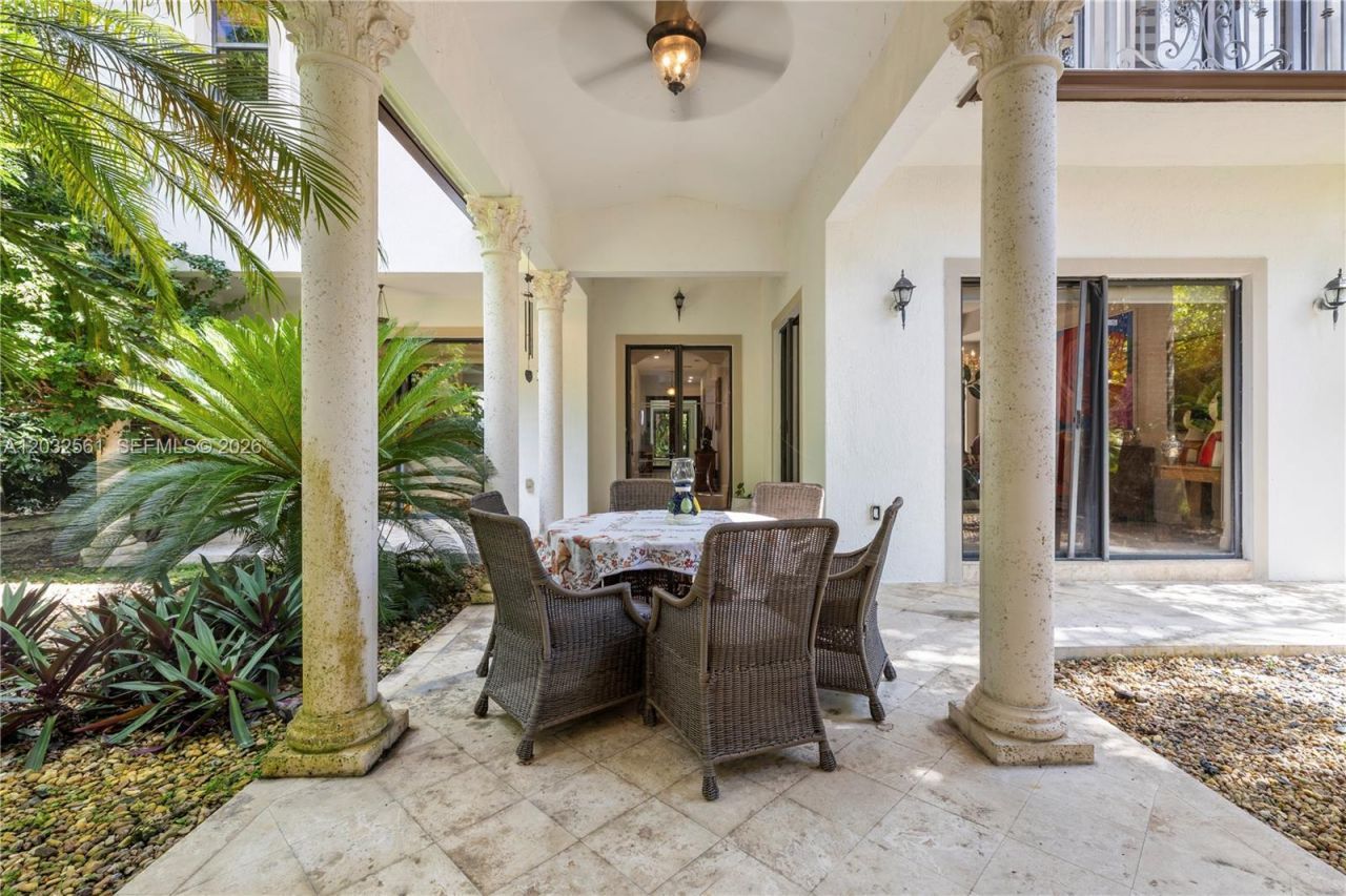 6550 SW 75th Ter, South Miami, FL 33143 Photo