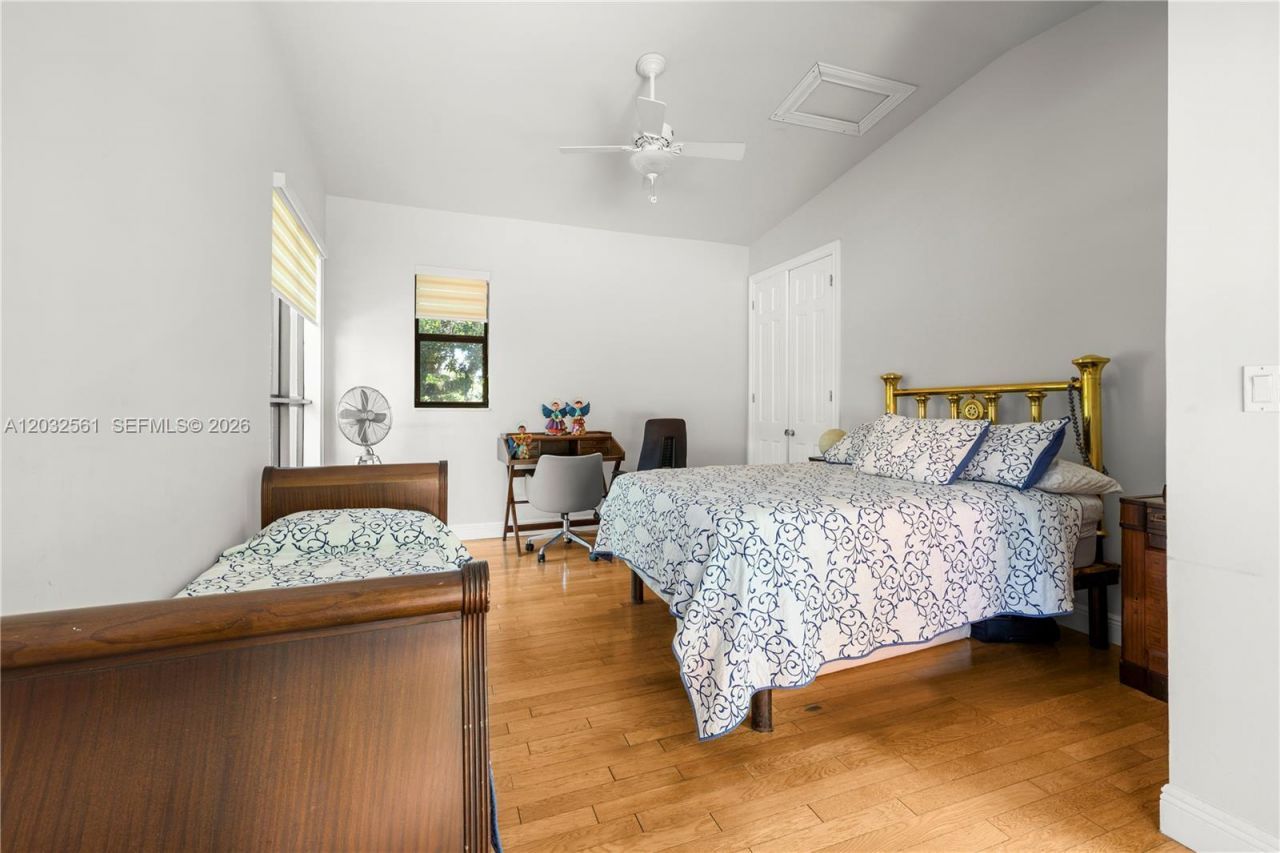 6550 SW 75th Ter, South Miami, FL 33143 Photo