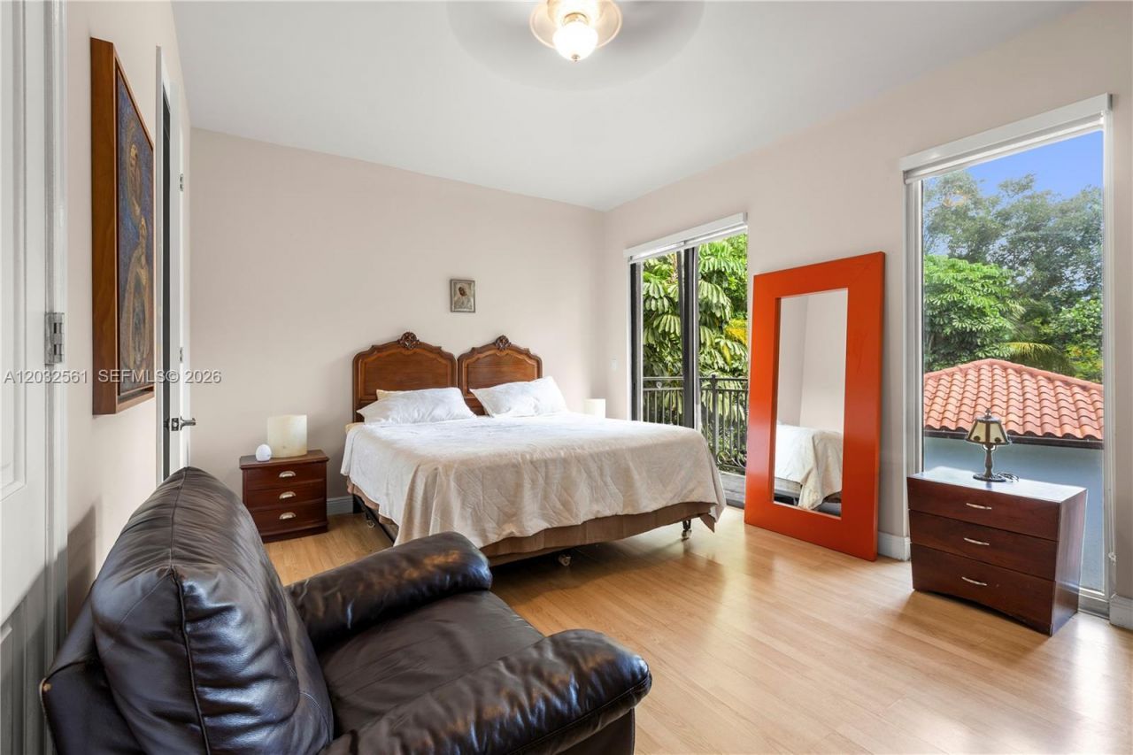 6550 SW 75th Ter, South Miami, FL 33143 Photo