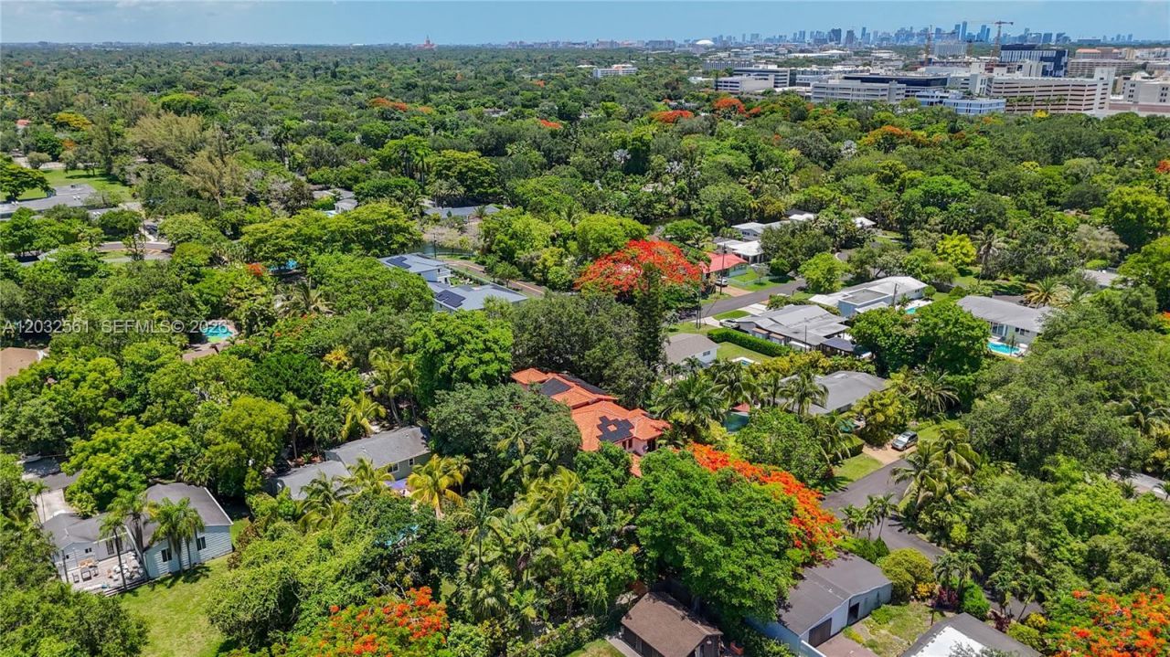 6550 SW 75th Ter, South Miami, FL 33143 Photo