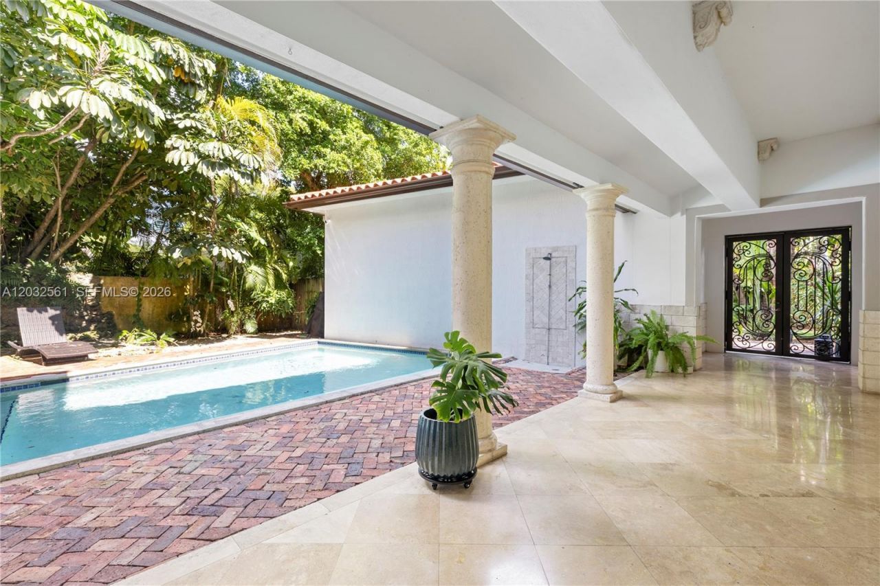 6550 SW 75th Ter, South Miami, FL 33143 Photo