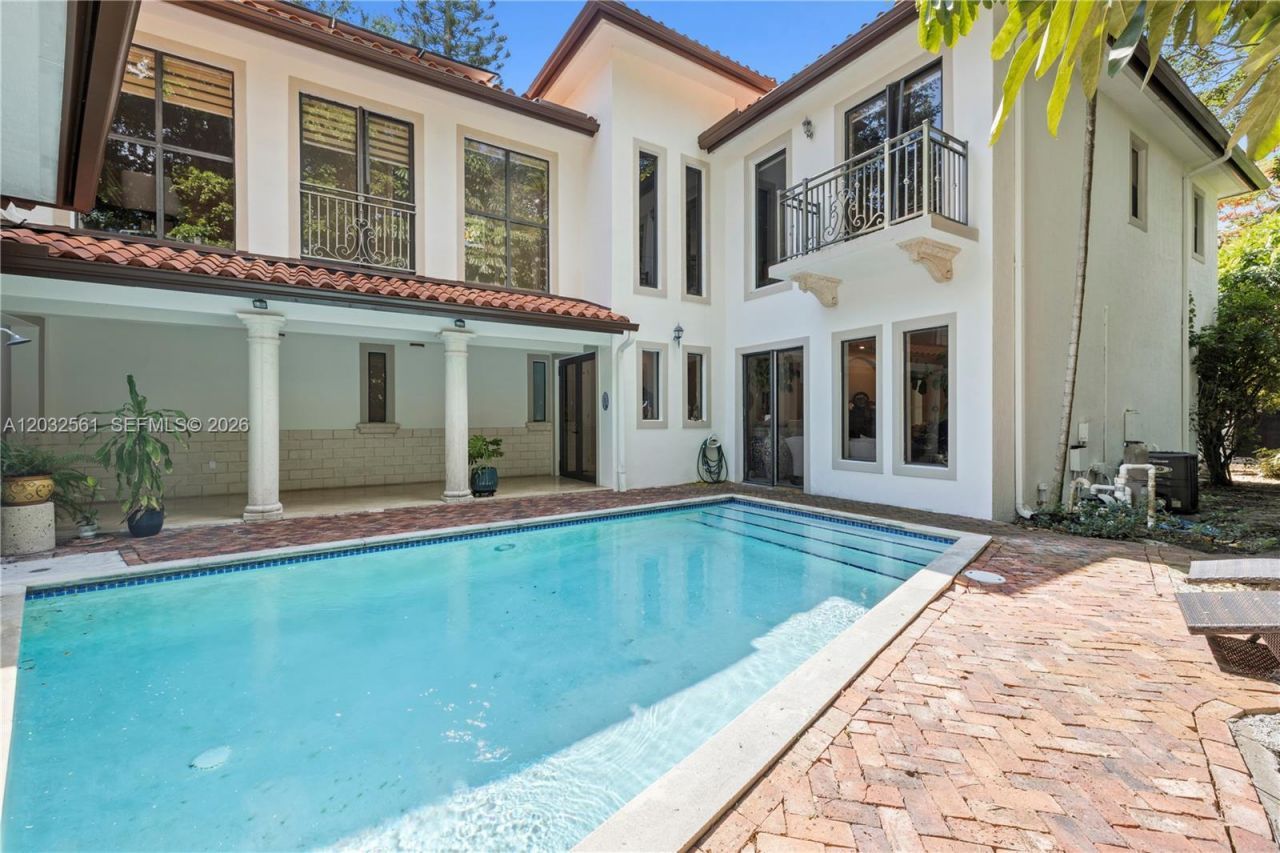 6550 SW 75th Ter, South Miami, FL 33143 Photo
