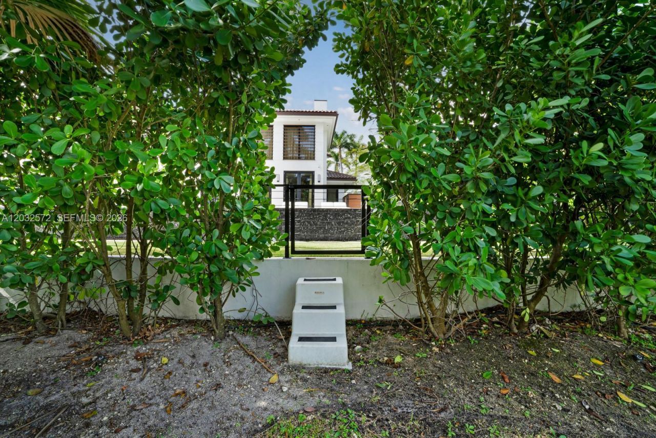 199 Caoba Ct , Coral Gables, FL 33143 Photo