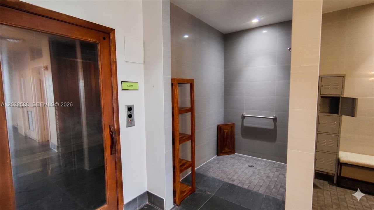 133 NE 2nd Ave , Unit 1906, Miami, FL 33132 Photo