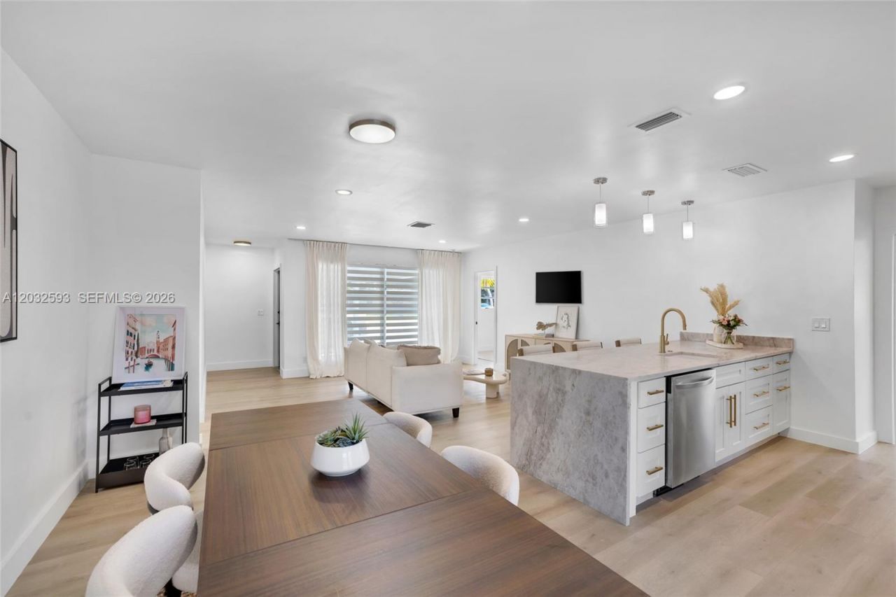 2101 N 56th Ave , Hollywood, FL 33021 Photo