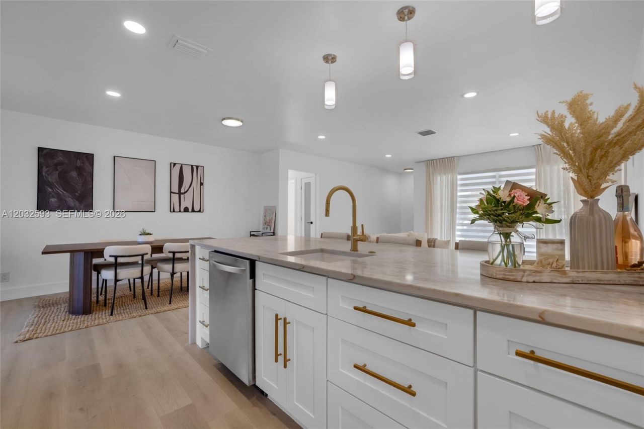 2101 N 56th Ave , Hollywood, FL 33021 Photo