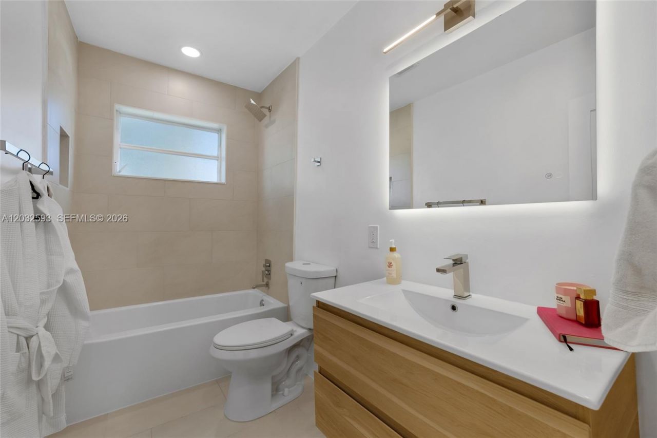 2101 N 56th Ave , Hollywood, FL 33021 Photo