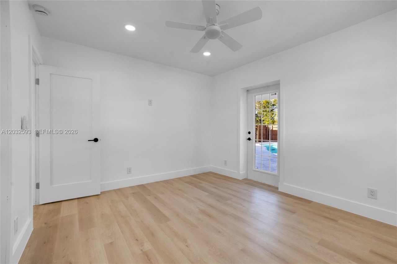 2101 N 56th Ave , Hollywood, FL 33021 Photo