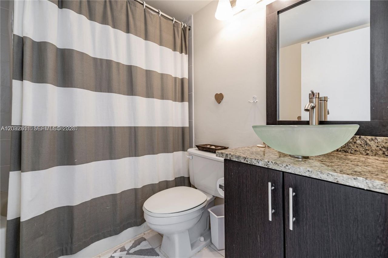 3300 NE 192nd St , Unit LP17, Aventura, FL 33180 Photo