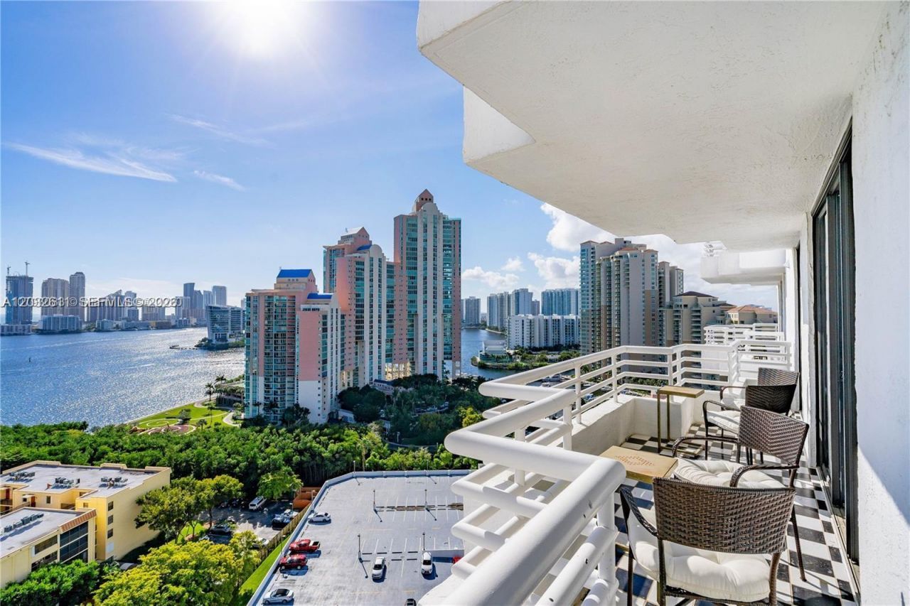 3300 NE 192nd St , Unit LP17, Aventura, FL 33180 Photo