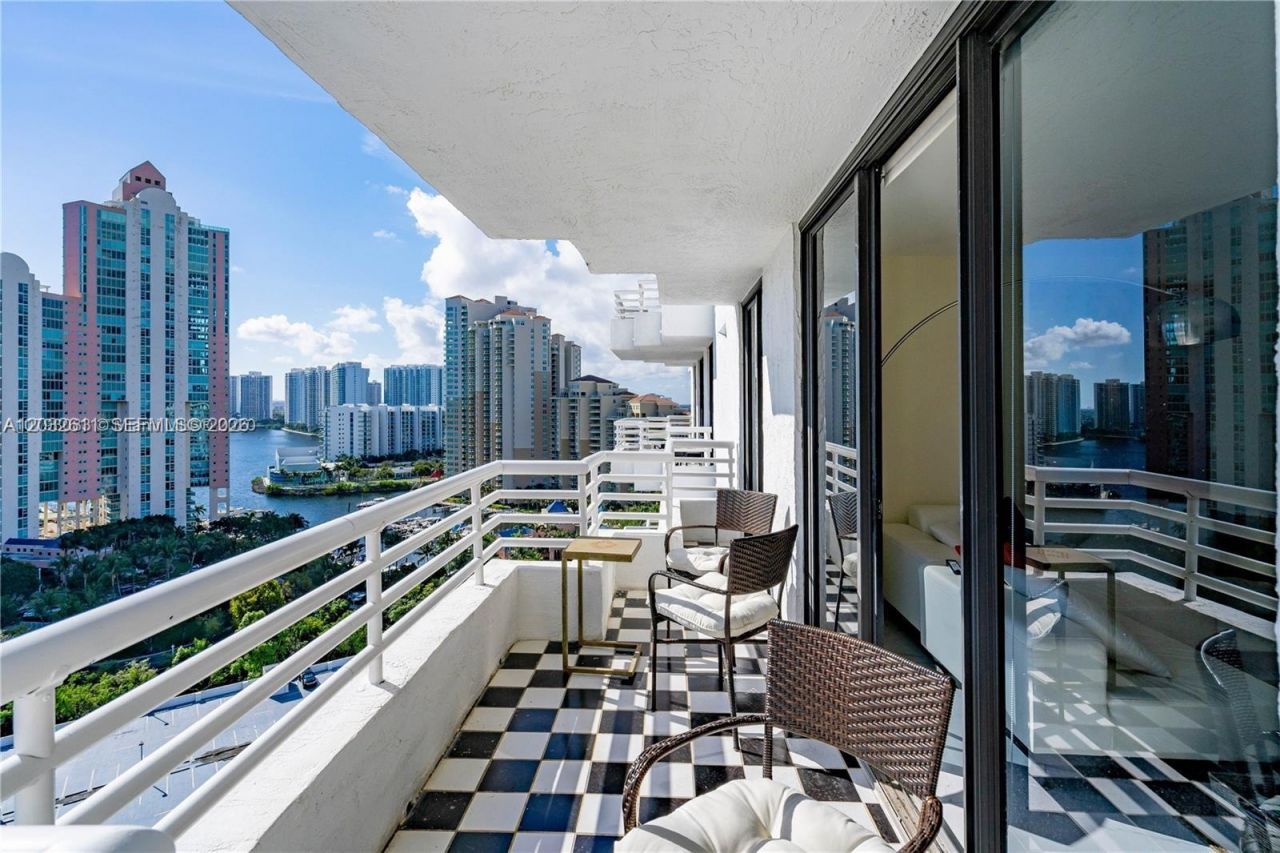 3300 NE 192nd St , Unit LP17, Aventura, FL 33180 Photo