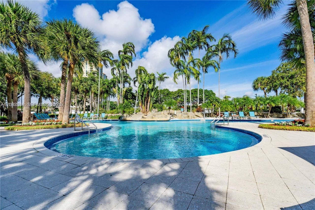 3300 NE 192nd St , Unit LP17, Aventura, FL 33180 Photo
