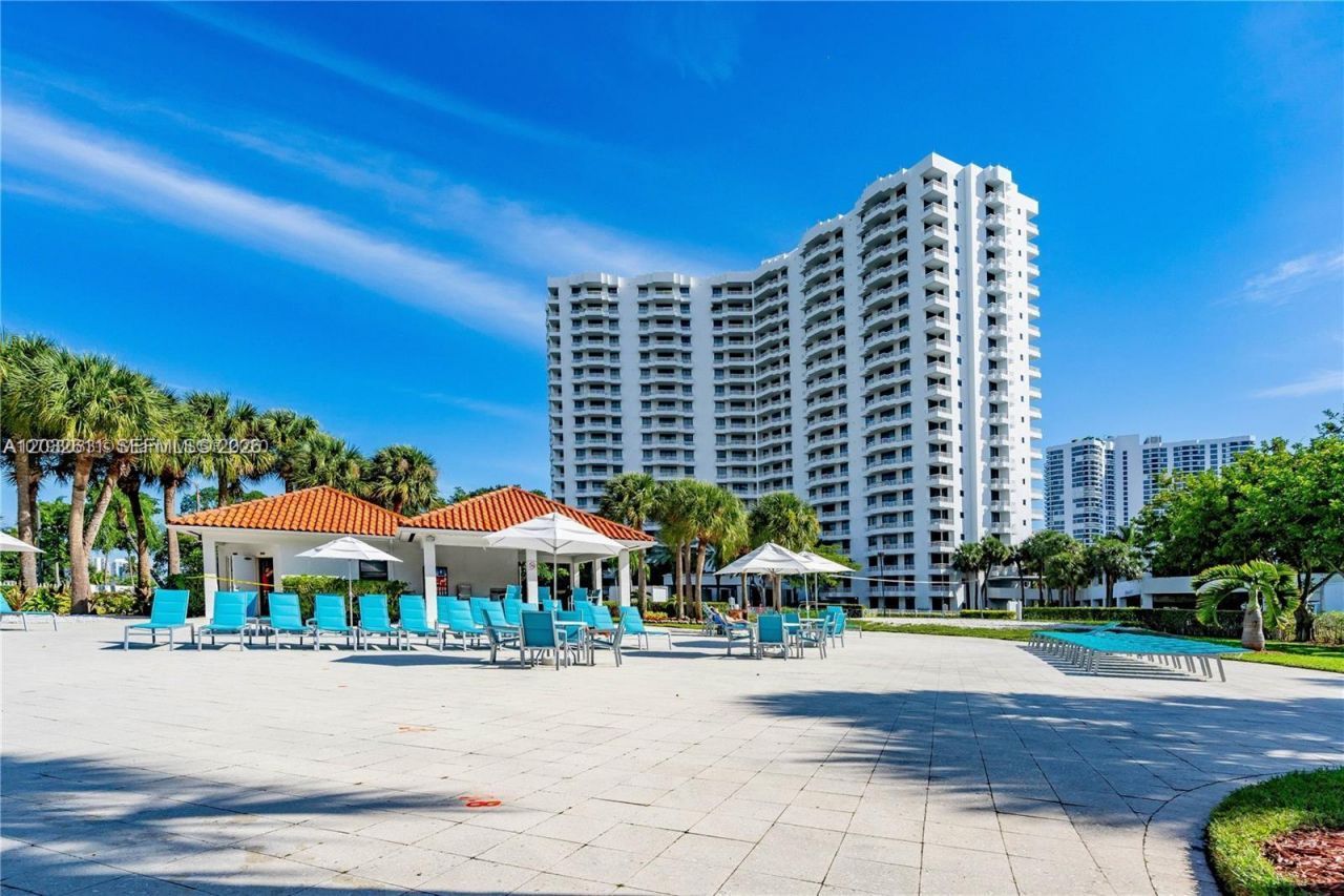 3300 NE 192nd St , Unit LP17, Aventura, FL 33180 Photo