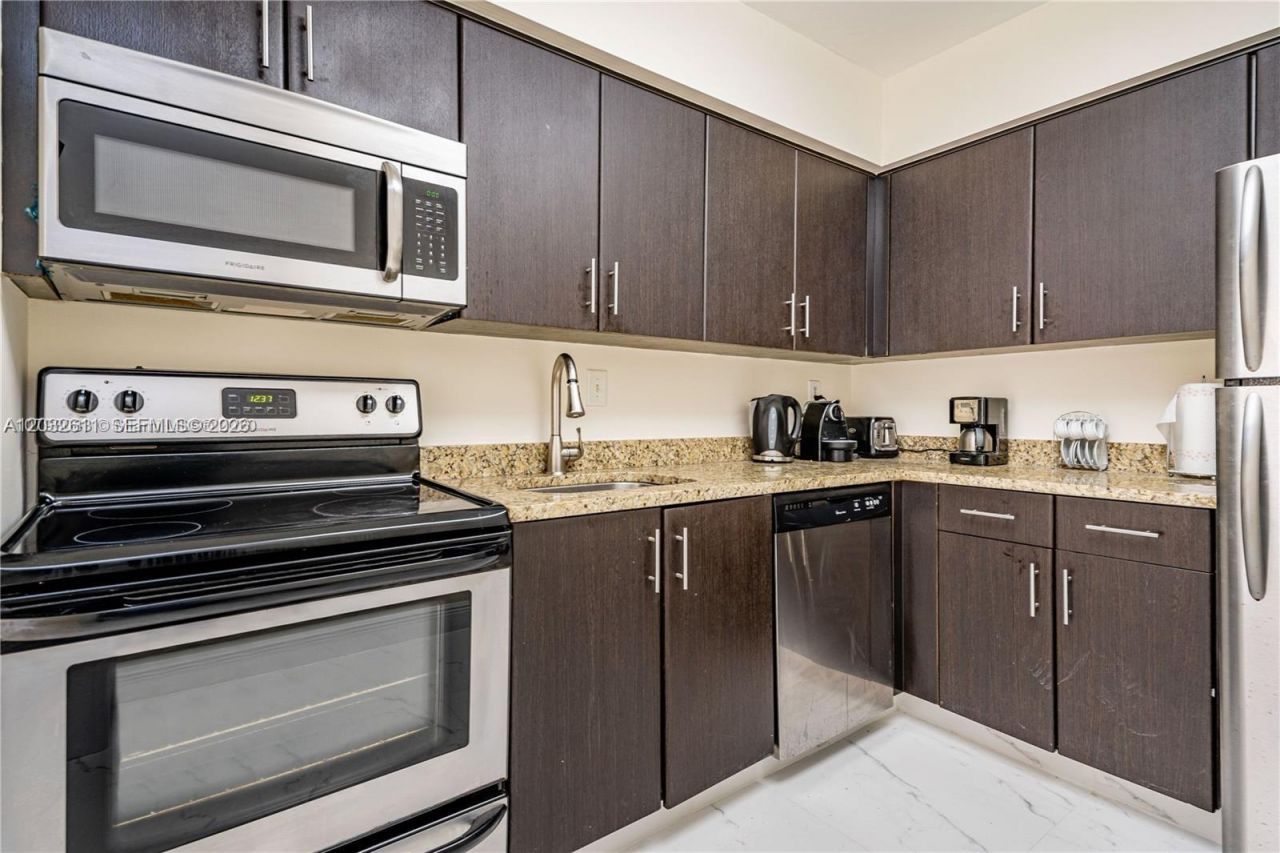 3300 NE 192nd St , Unit LP17, Aventura, FL 33180 Photo
