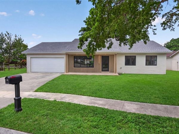 8668 SW 50th St, Cooper City, FL 33328