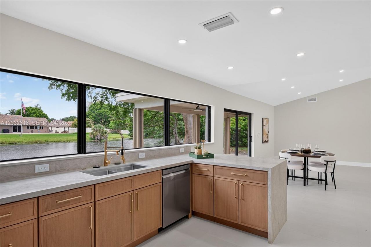 8668 SW 50th St, Cooper City, FL 33328 Photo