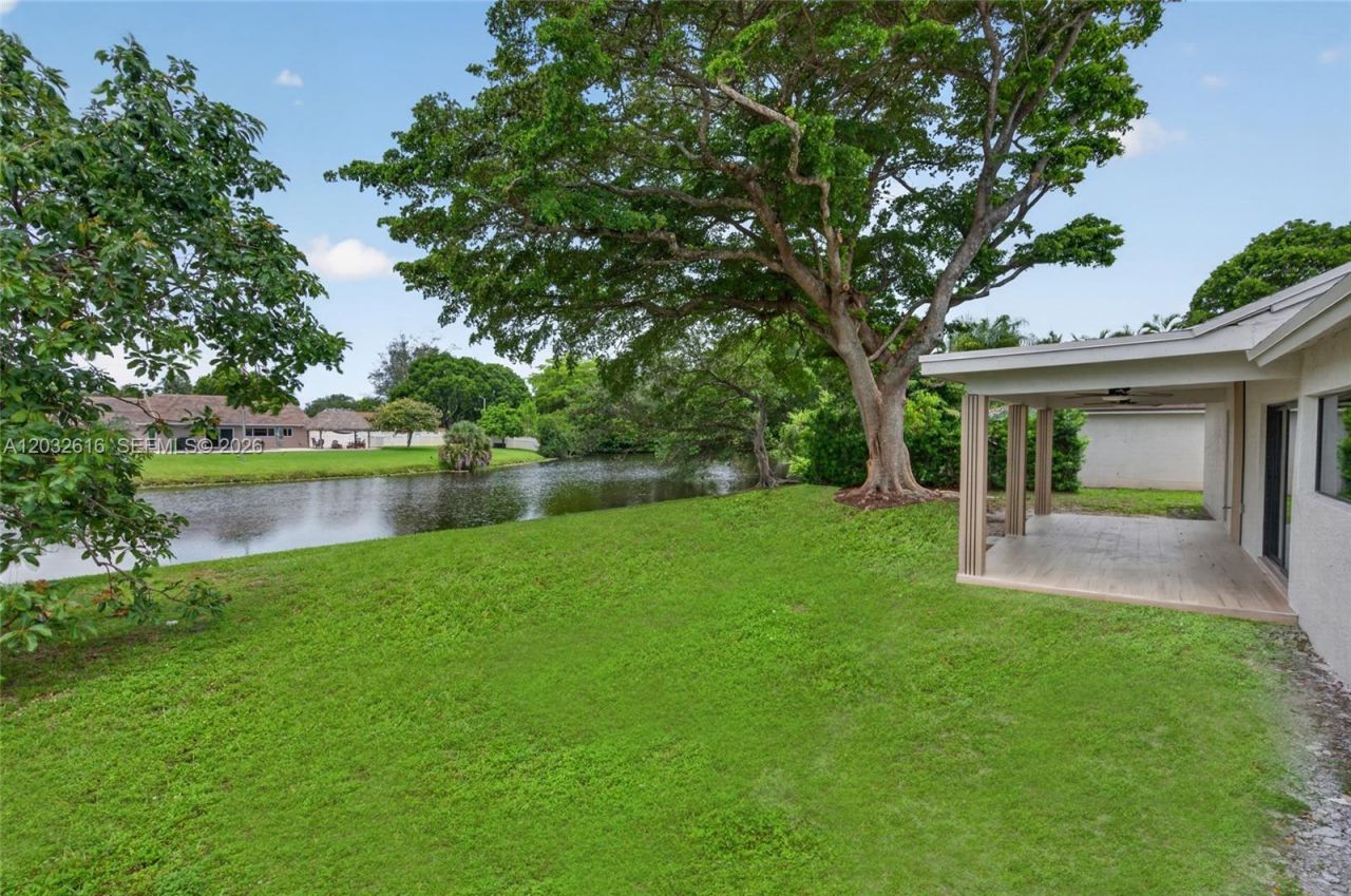 8668 SW 50th St, Cooper City, FL 33328 Photo