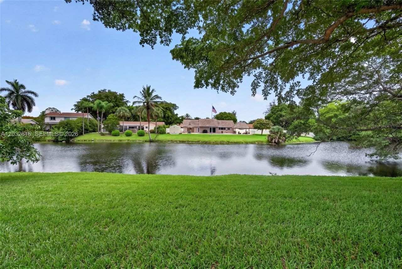 8668 SW 50th St, Cooper City, FL 33328 Photo