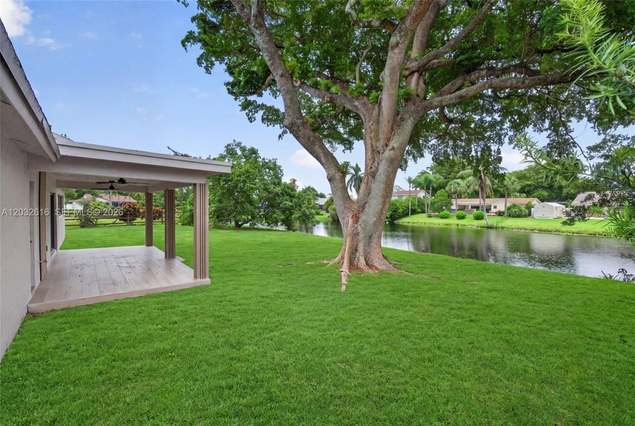 8668 SW 50th St, Cooper City, FL 33328 Photo