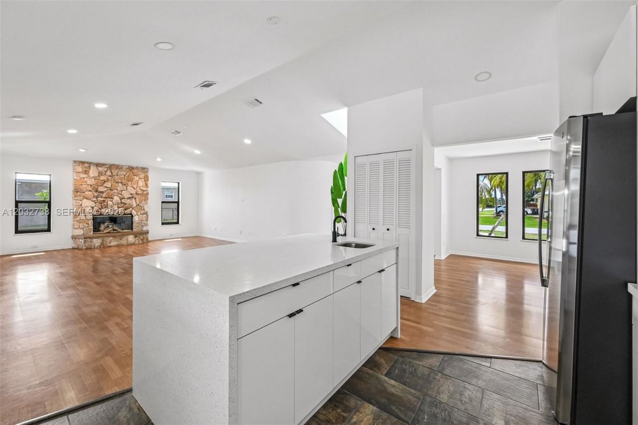 3438 SE Hart Cir , Port Saint Lucie, FL 34984 Photo