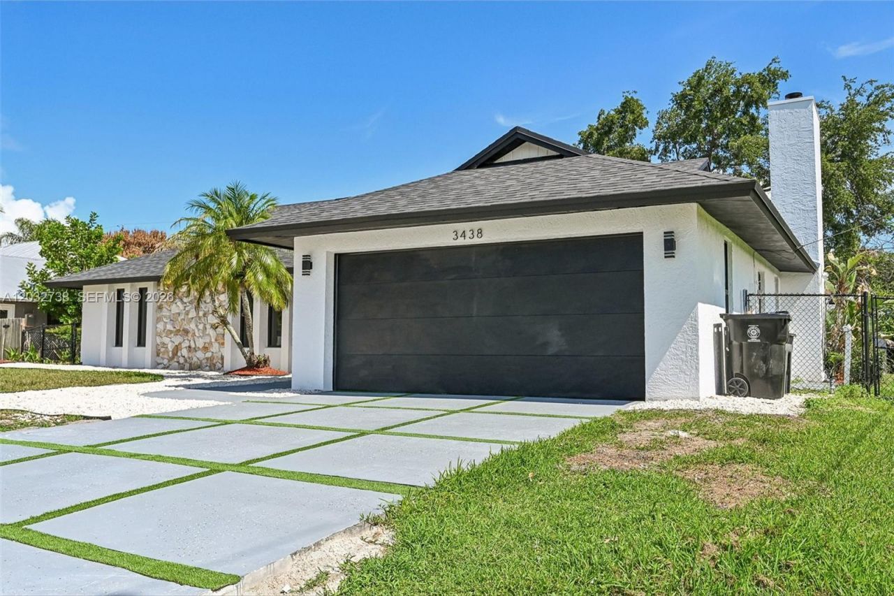 3438 SE Hart Cir , Port Saint Lucie, FL 34984 Photo