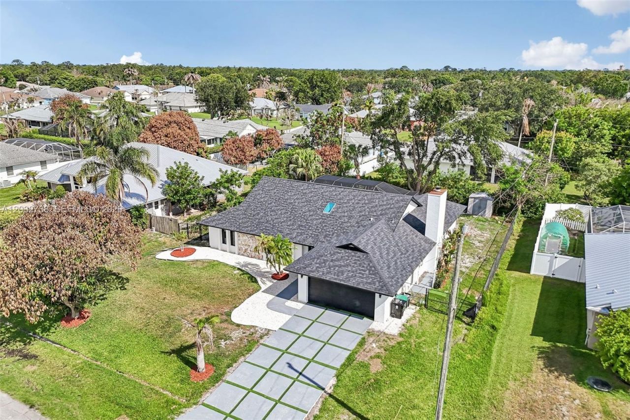 3438 SE Hart Cir , Port Saint Lucie, FL 34984 Photo