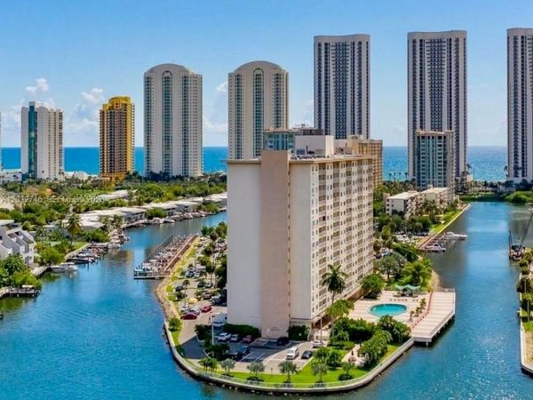 400 Kings Point Dr , Unit 309, Sunny Isles Beach, FL 33160