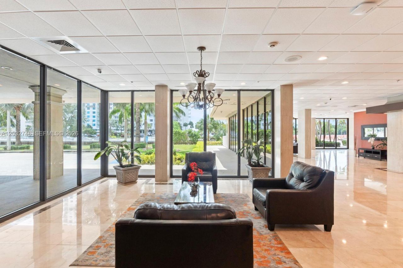400 Kings Point Dr, Unit 309, Sunny Isles Beach, FL 33160 Photo
