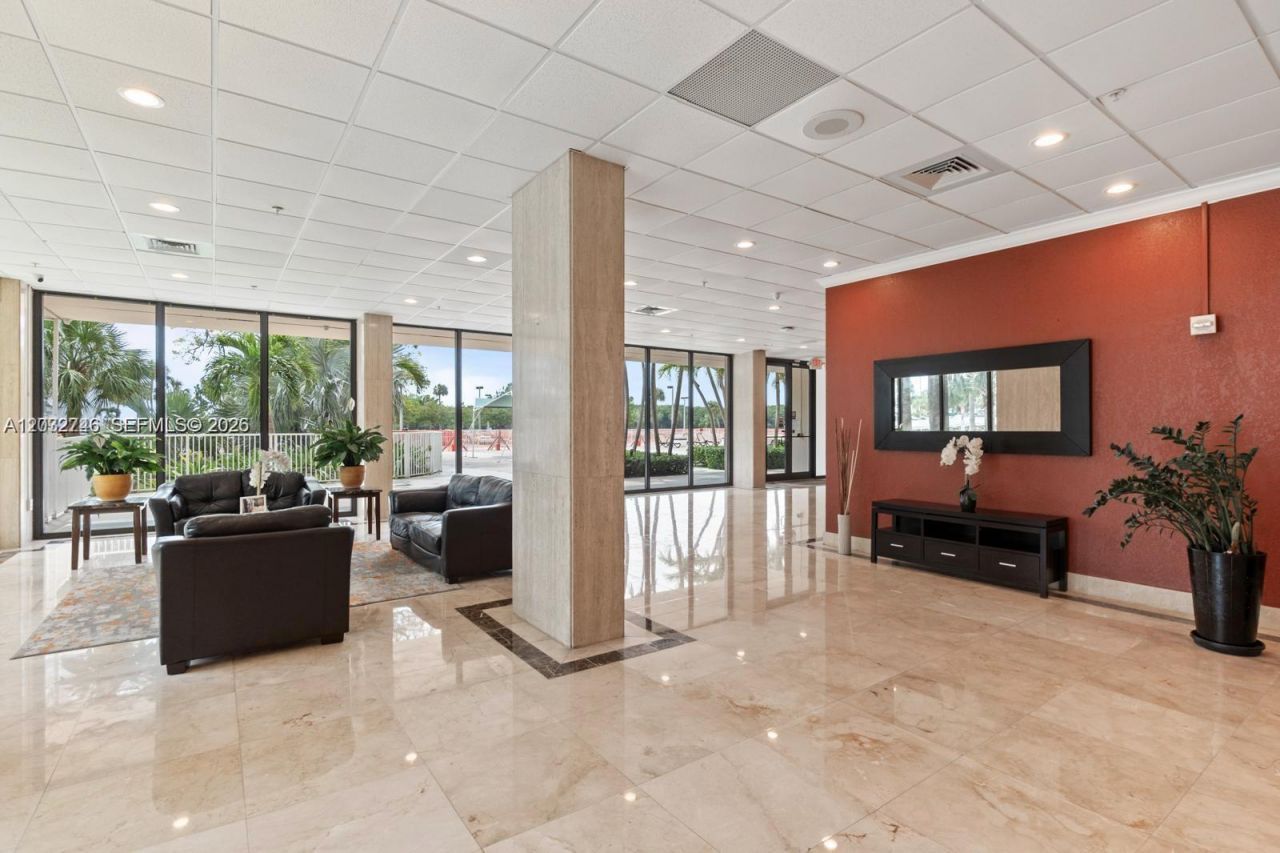 400 Kings Point Dr, Unit 309, Sunny Isles Beach, FL 33160 Photo