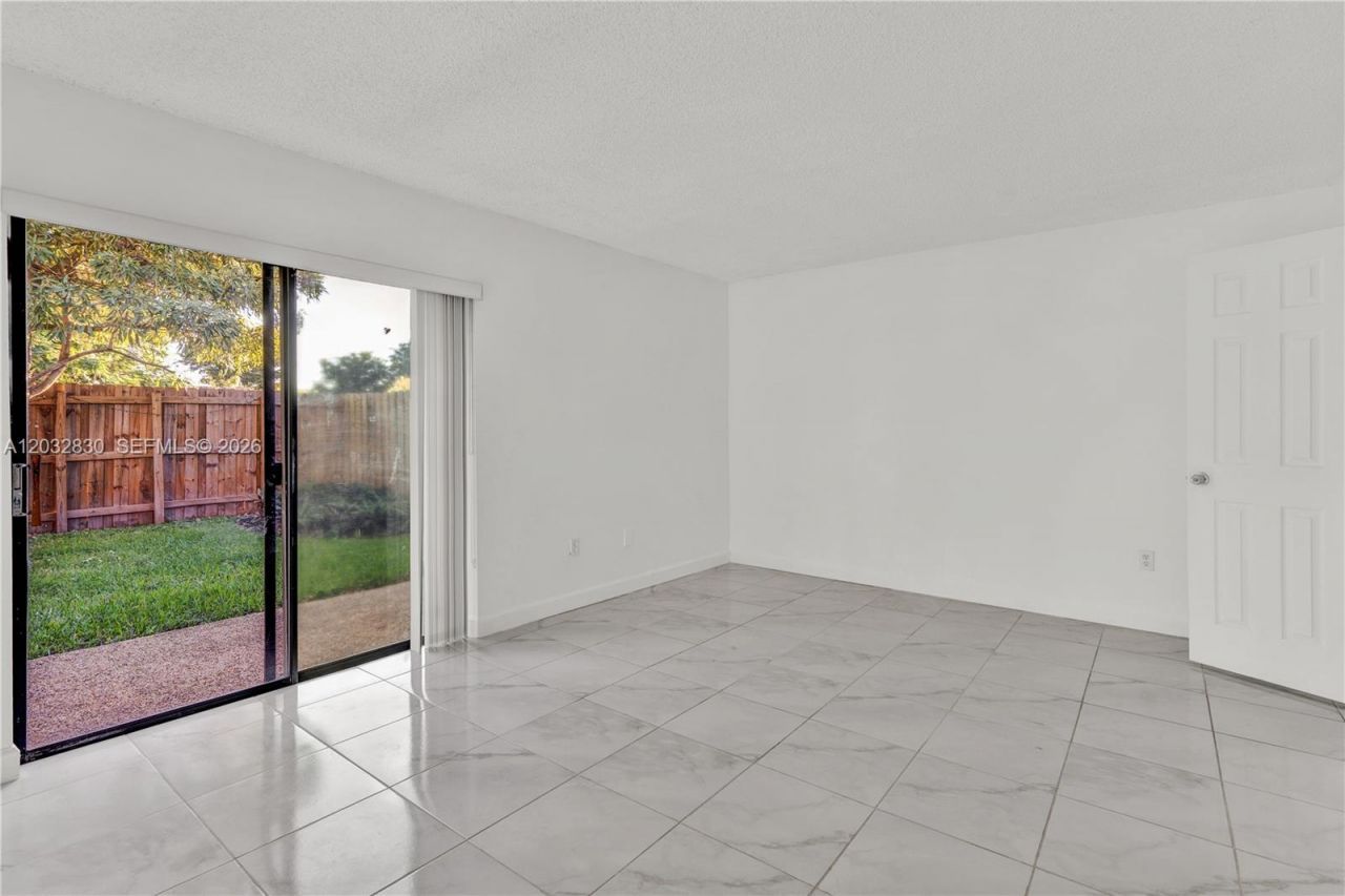 12704 SW 71st Ter , Miami, FL 33183 Photo