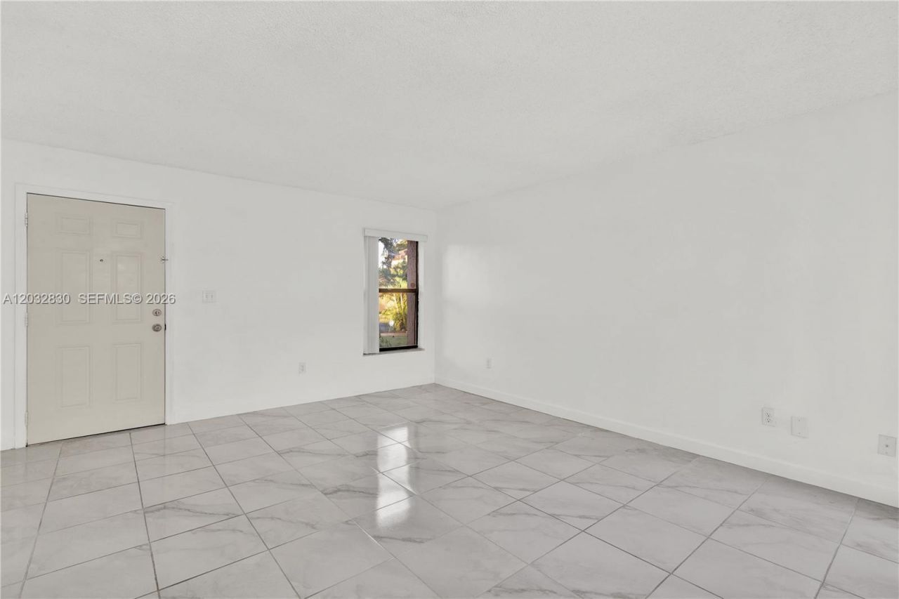 12704 SW 71st Ter , Miami, FL 33183 Photo