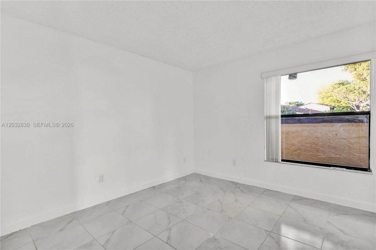 12704 SW 71st Ter , Miami, FL 33183 Photo
