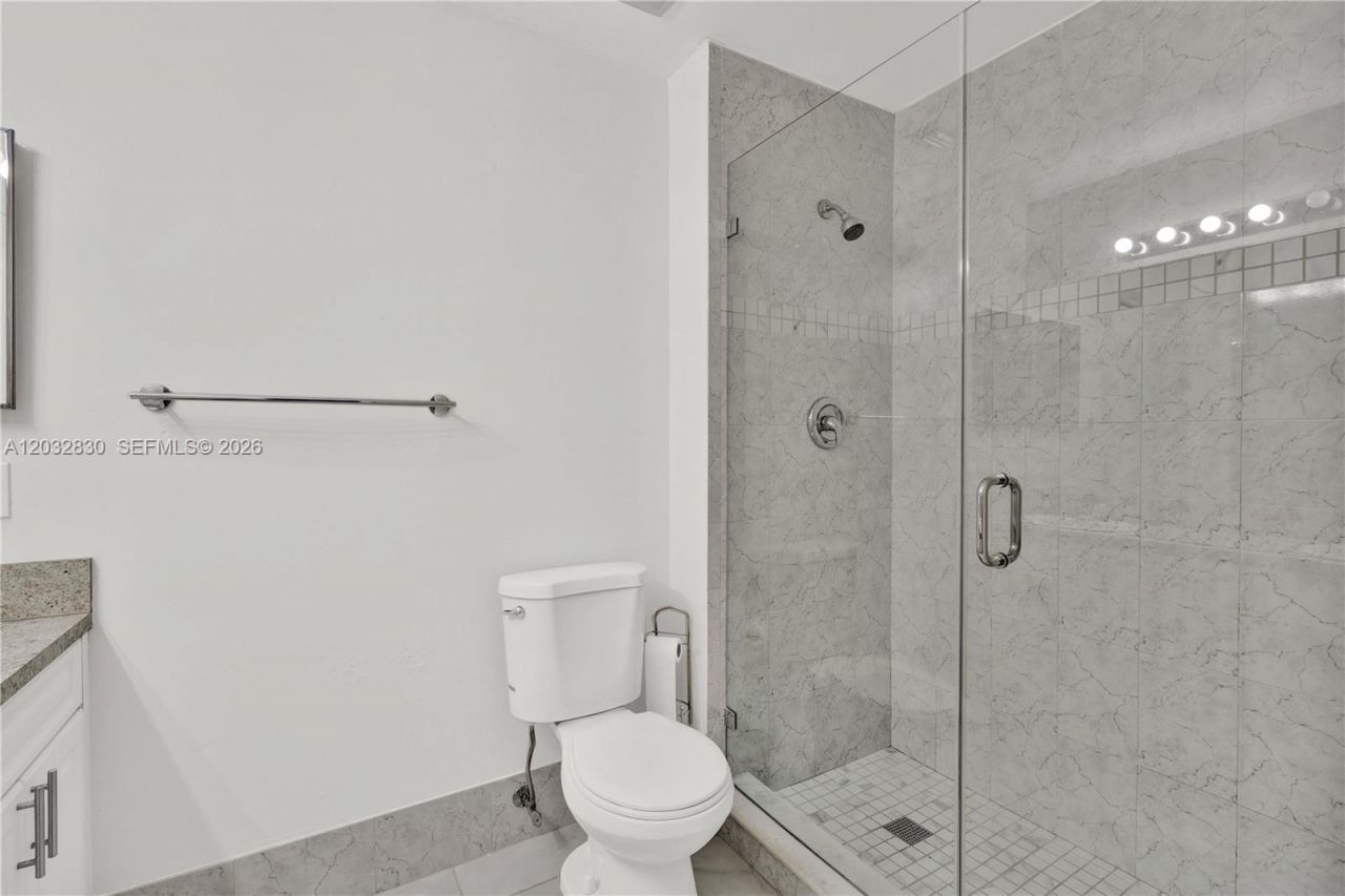 12704 SW 71st Ter , Miami, FL 33183 Photo