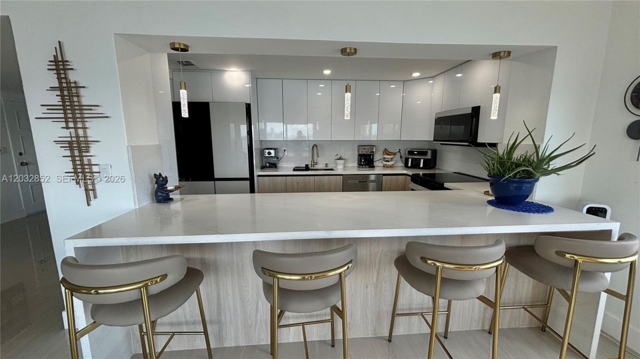 11111 NE Biscayne Blvd , Unit 16A, Miami, FL 33181 Photo