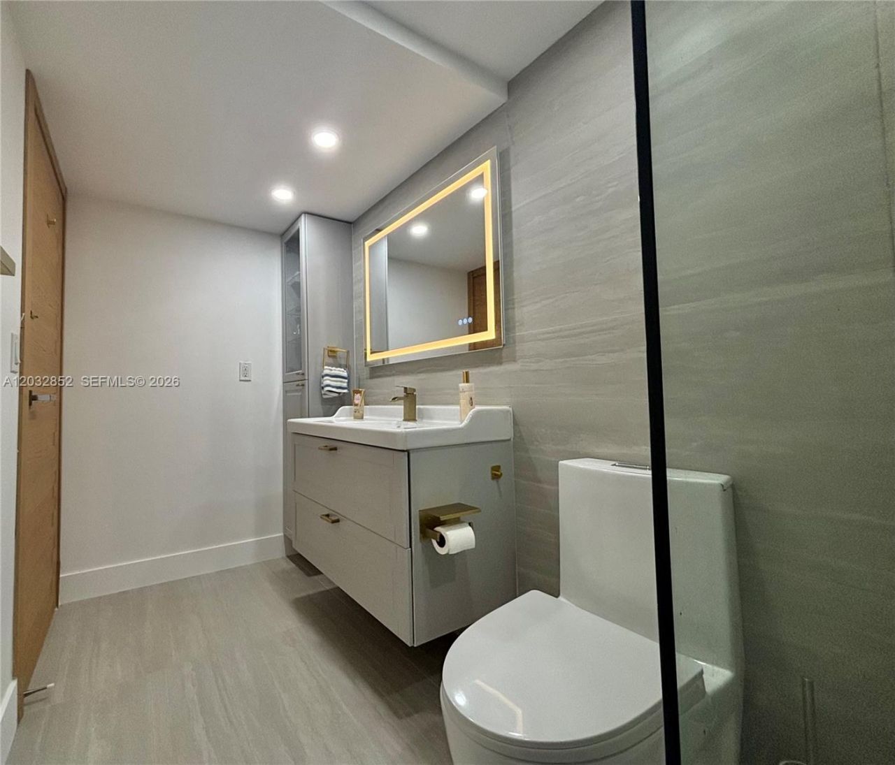 11111 NE Biscayne Blvd , Unit 16A, Miami, FL 33181 Photo