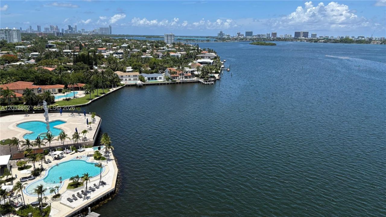 11111 NE Biscayne Blvd , Unit 16A, Miami, FL 33181 Photo