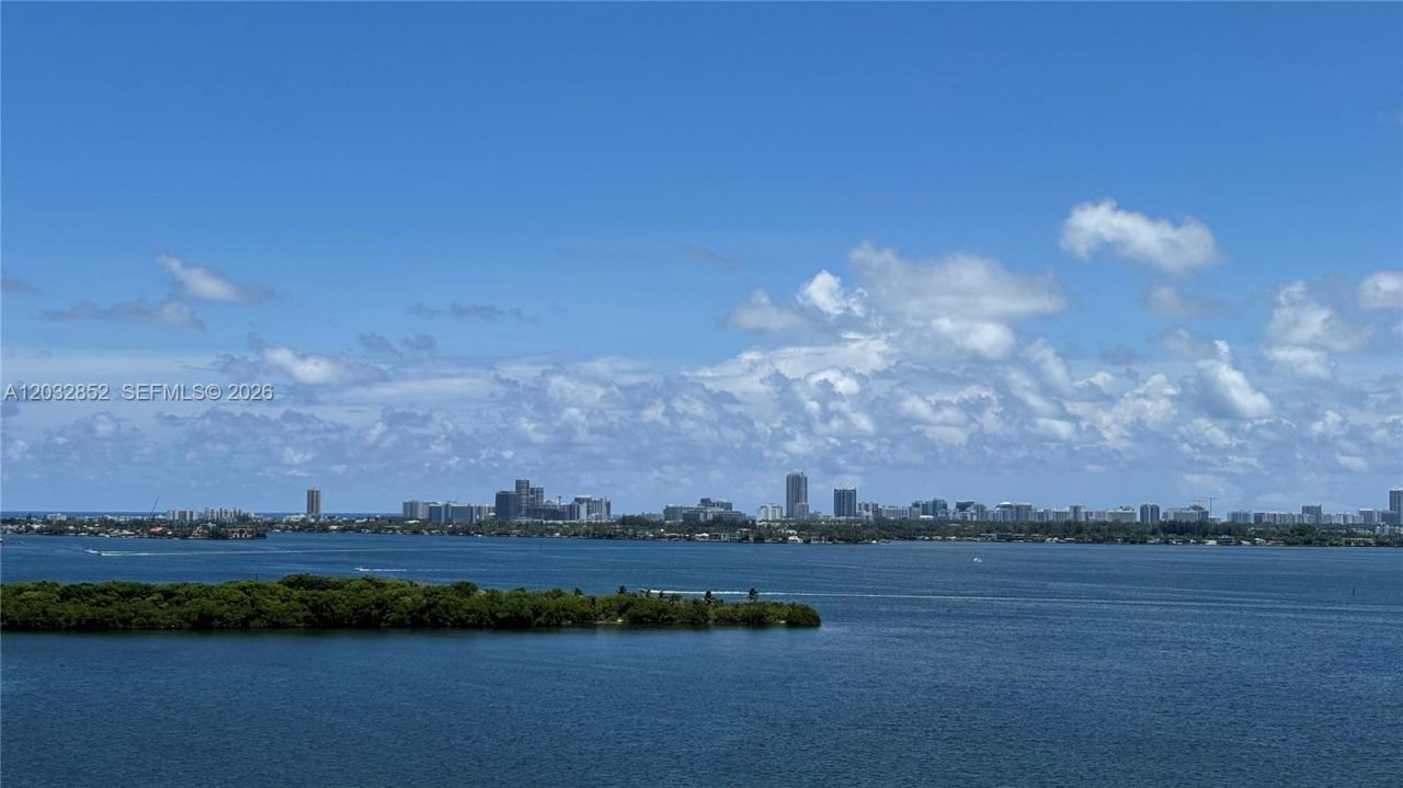 11111 NE Biscayne Blvd , Unit 16A, Miami, FL 33181 Photo