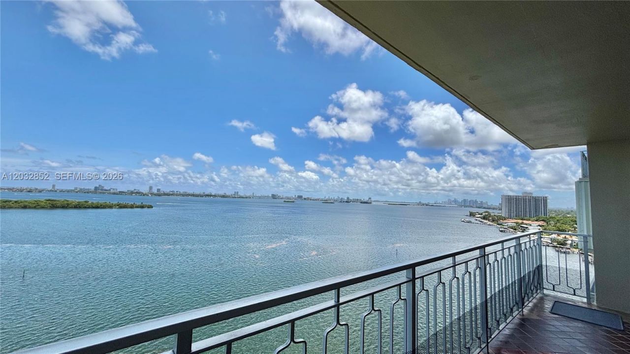 11111 NE Biscayne Blvd , Unit 16A, Miami, FL 33181 Photo