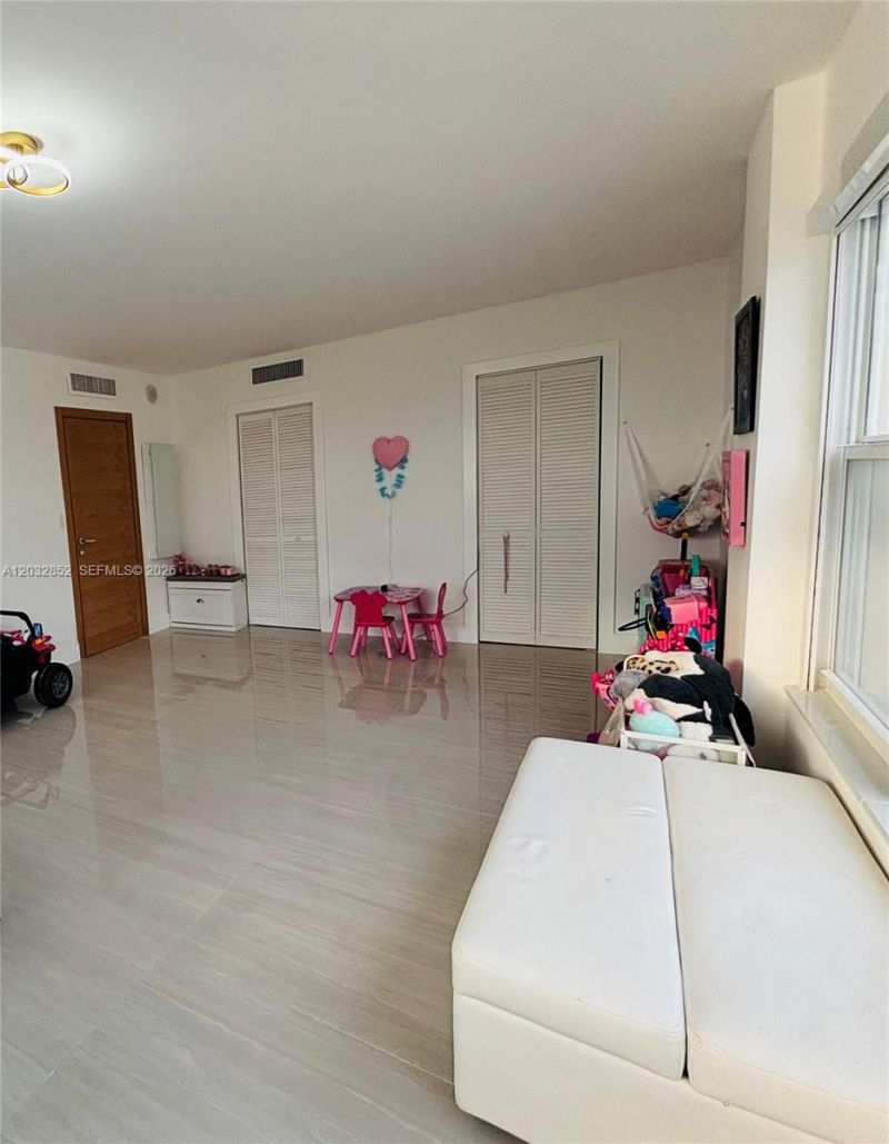 11111 NE Biscayne Blvd , Unit 16A, Miami, FL 33181 Photo
