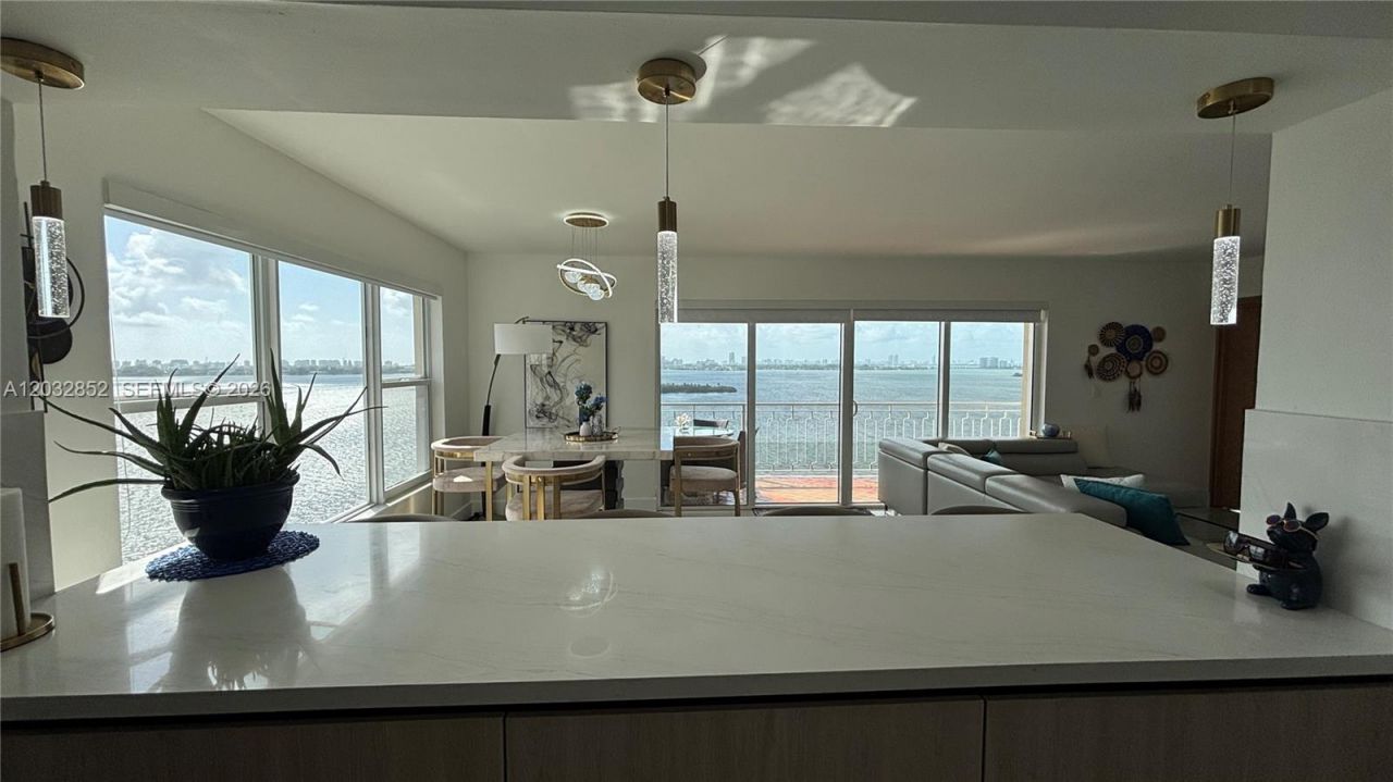 11111 NE Biscayne Blvd , Unit 16A, Miami, FL 33181 Photo