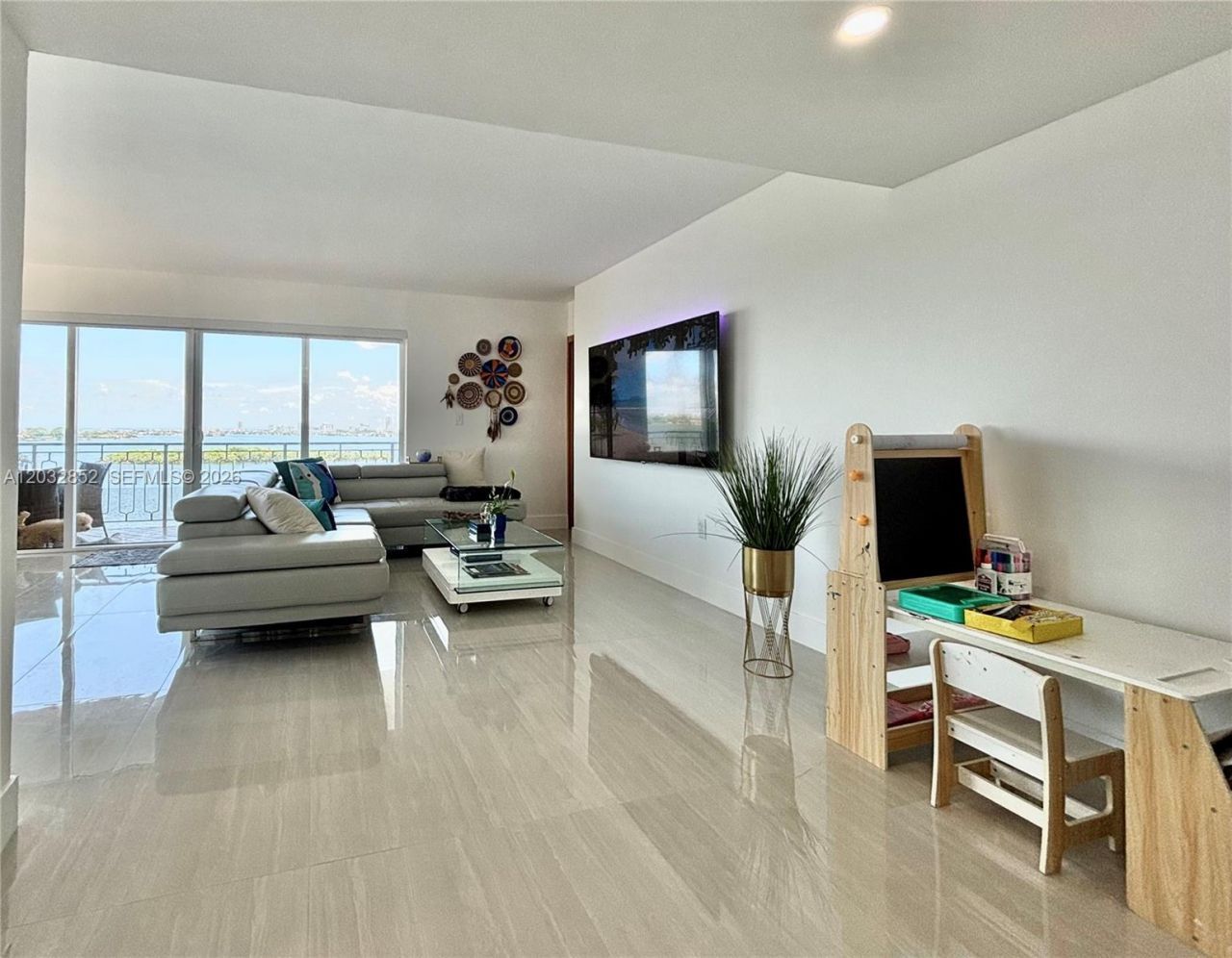11111 NE Biscayne Blvd , Unit 16A, Miami, FL 33181 Photo