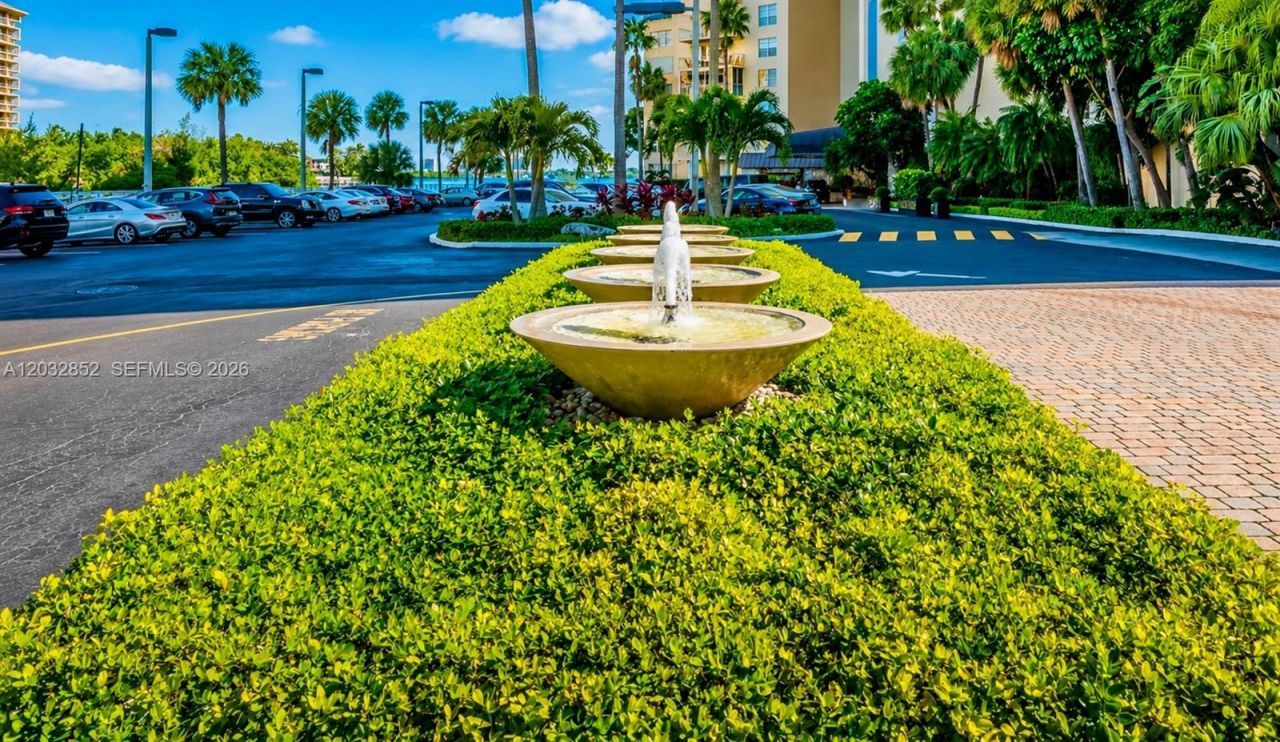 11111 NE Biscayne Blvd , Unit 16A, Miami, FL 33181 Photo