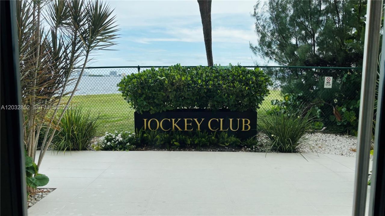 11111 NE Biscayne Blvd , Unit 16A, Miami, FL 33181 Photo