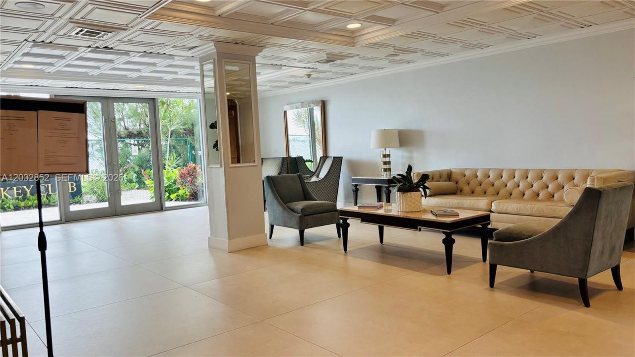 11111 NE Biscayne Blvd , Unit 16A, Miami, FL 33181 Photo
